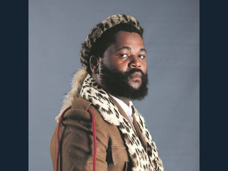 Shakes – MaDludlu Ft. Les & Sjava